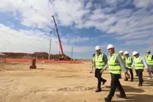 Com previsão de 5 mil empregos, Mercado Livre instala primeiro pilar do novo centro de distribuição em Jacareí