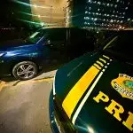PRF recupera carro furtado no Aeroporto Internacional de Guarulhos; suspeito tenta fugir, mas acaba preso