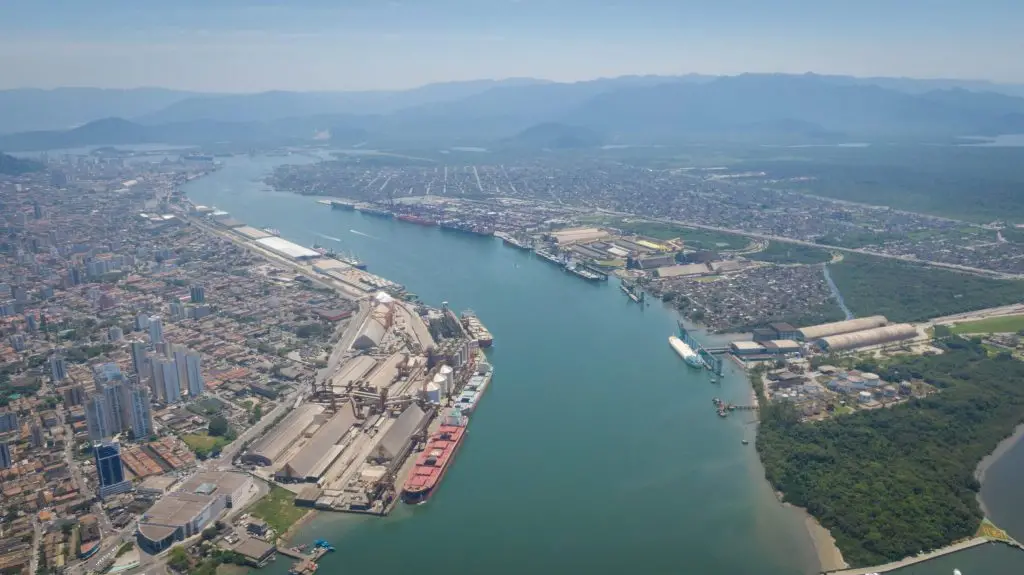 Travessia subaquática entre Santos e Guarujá entra na reta final e promete acabar com histórico problema de falta d'água
