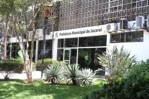 Repartições públicas de Jacareí terão expediente suspenso durante o feriado prolongado de 9 de julho.