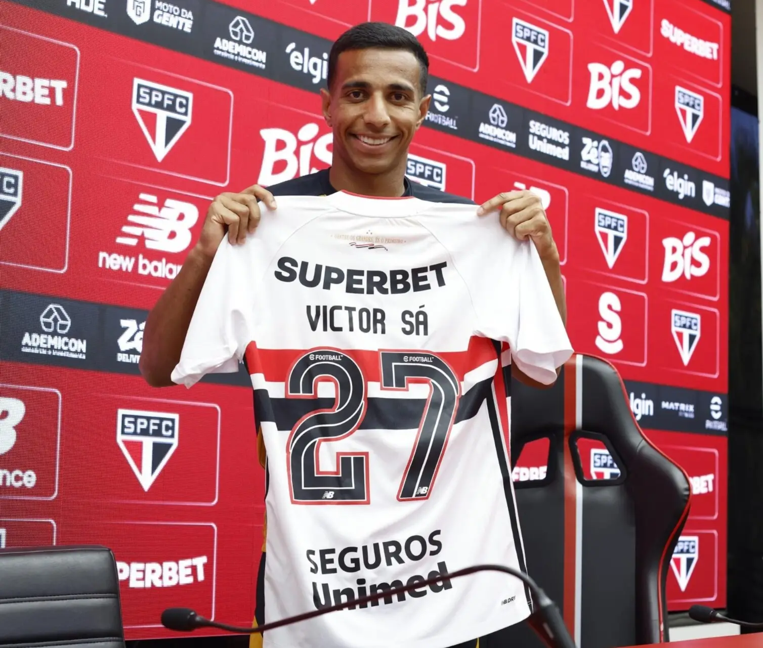 Joseense Victor Sá é contratado pelo São Paulo