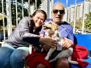 cadela Miúda participa de sessões de cãoterapia
