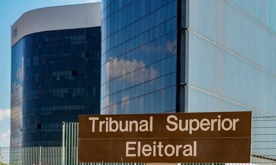 TSE firma acordo com big techs contra desinformação