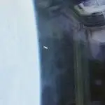 Mistério no espaço: governo dos EUA revela fotos de objeto não identificado feitas por astronautas da NASA