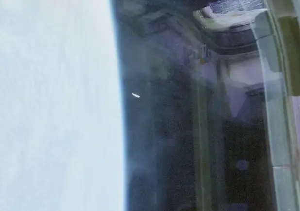 Mistério no espaço: governo dos EUA revela fotos de objeto não identificado feitas por astronautas da NASA