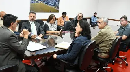 ADULTIZAÇÃO INFANTIL INTERNA