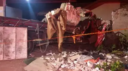 Caminhão de reciclagem desgovernado causa morte e destruição em Campos do Jordão