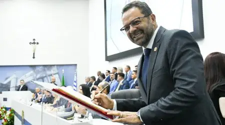 Câmara reelege Roberto do Eleven presidente para o biênio 2025-26