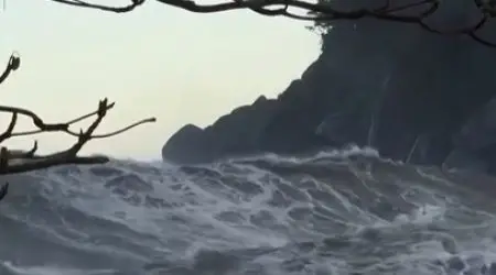Ciclone provoca ressaca histórica e transforma paraíso de Ilhabela em cenário de força da natureza