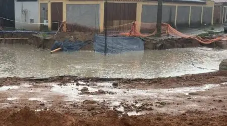 Cratera no Imperial Asfalto afunda após chuva de quinta!