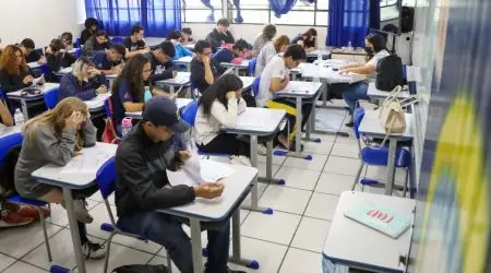 Escolas estaduais terão aulas aos sábados para competições