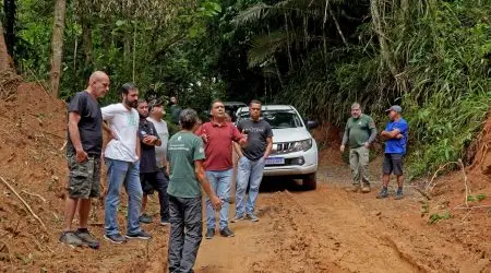Estrada de Castelhanos reabre com alerta para pontos críticos