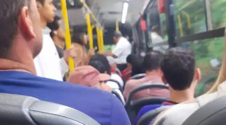 Moradores da zona norte reclamam de horários reduzidos e ônibus lotados