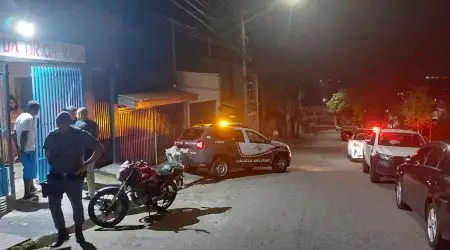 Mulher alega estupro, mas acaba presa por homicídio após evidências apontarem sua participação no crime