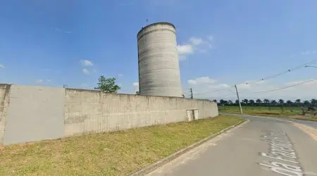 Trabalhador cai em caixa d'água e é resgatado em São José