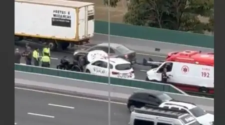 Um acidente no Anel Viário nesta terça (26) gerou congestionamento e mobilizou Samu, PM e agentes de mobilidade.