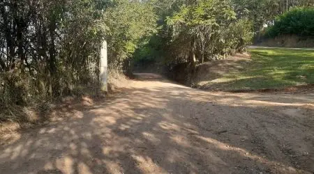 Troca de solo interdita acesso ao bairro Vertentes do Jaguari zona norte de SJC