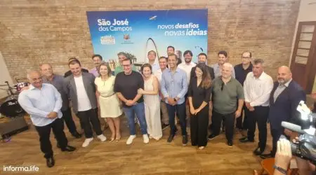 Prefeito reeleito, Anderson Farias apresenta secretários