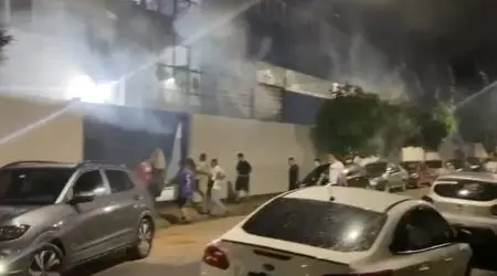 Torcedores do São José vandalizam portão do Estádio Martins Pereira