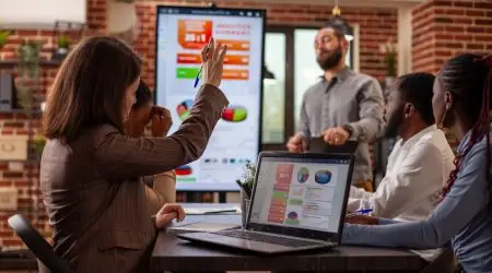 SINHORES oferece curso gratuito de marketing e vendas na RM Vale