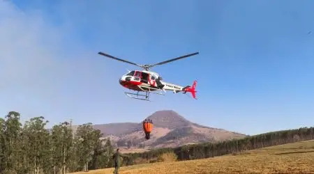 Governo de SP combate incêndios no Vale do Paraíba