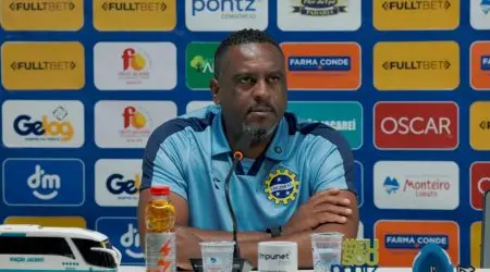 Jorge Castilho é apresentado como novo técnico do São José EC para a sequência da Série A-2