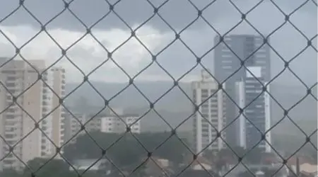 Granizo e chuva intensa atingiram bairros de São José dos Campos