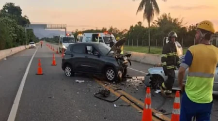 Colisão frontal no Contorno Sul da Tamoios deixa cinco feridos em Caraguatatuba