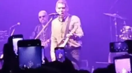 Dado Villa-Lobos revive Legião Urbana e emociona em show com André Frateschi no Sesc São José