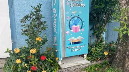 Com a intenção de propagar a cultura da leitura, professora cria geladeira biblioteca