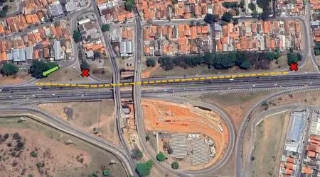 Nova etapa das obras do viaduto na Dutra altera o trânsito noturno na região leste de São José dos Campos.