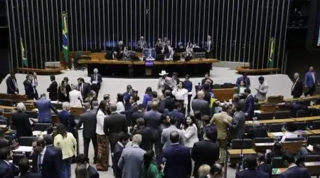 Voto secreto no Congresso volta com PEC da Blindagem e acende debate