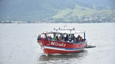 Grupo foi transportado por traineira após interdição da Estrada-Parque de Castelhanos