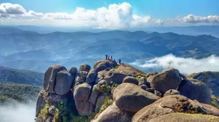 Perdido no no Pico do Itaguaré, na divisa entre SP e MG, homem é resgatado pelos Bombeiros!
