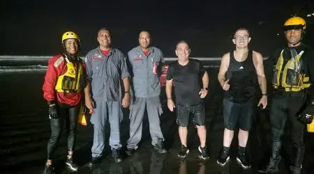 Pai e filho são resgatados após ficarem ilhados em trecho de costa em Ubatuba